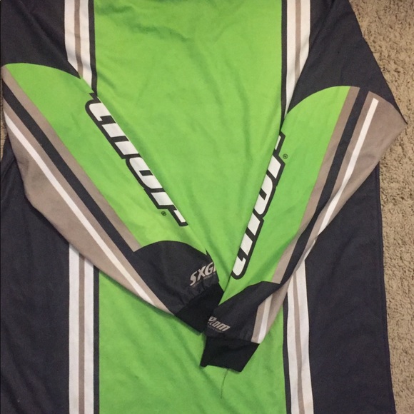 Used - Picture 2 of 2